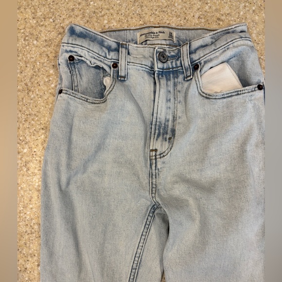 Abercrombie & Fitch Light Blue Women's Straight Leg Jeans - Picture 2 of 6